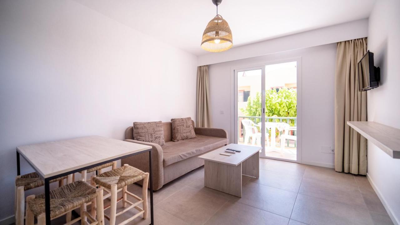 Sant Joan Apartaments - Adults Only Cala'N Blanes  Eksteriør bilde